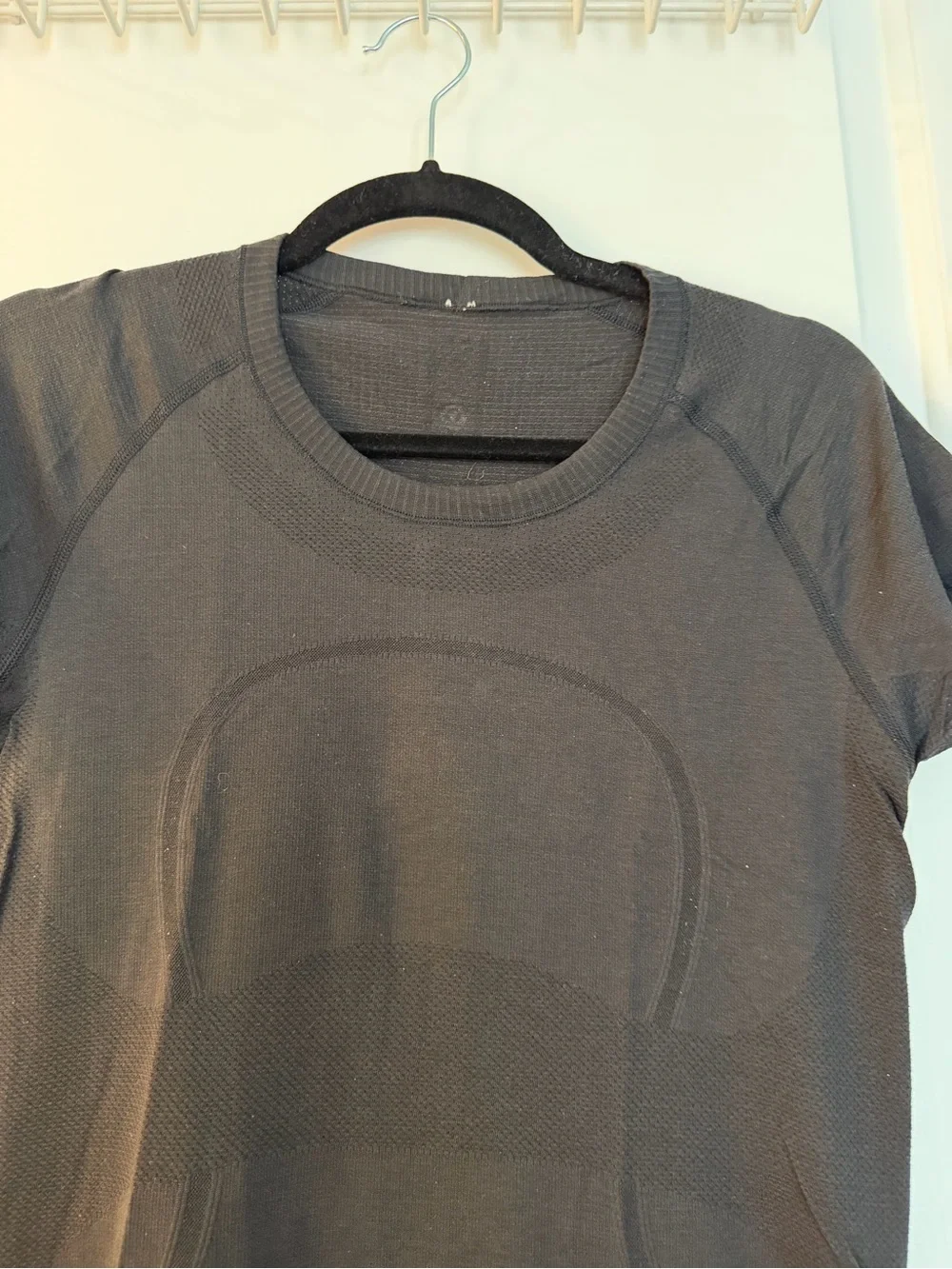 lululemon short sleeve swiftly tech crew in black